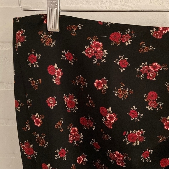 Zara Midi skirt Y2K Ruched Dark Floral Roses Black Red Dark romantic Fairy M - Picture 11 of 16